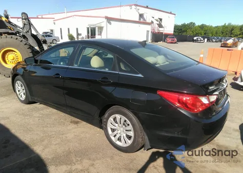 2013 Hyundai Sonata Gls z USA, uszkodzony, nr VIN 5NPEB4AC3DH547966